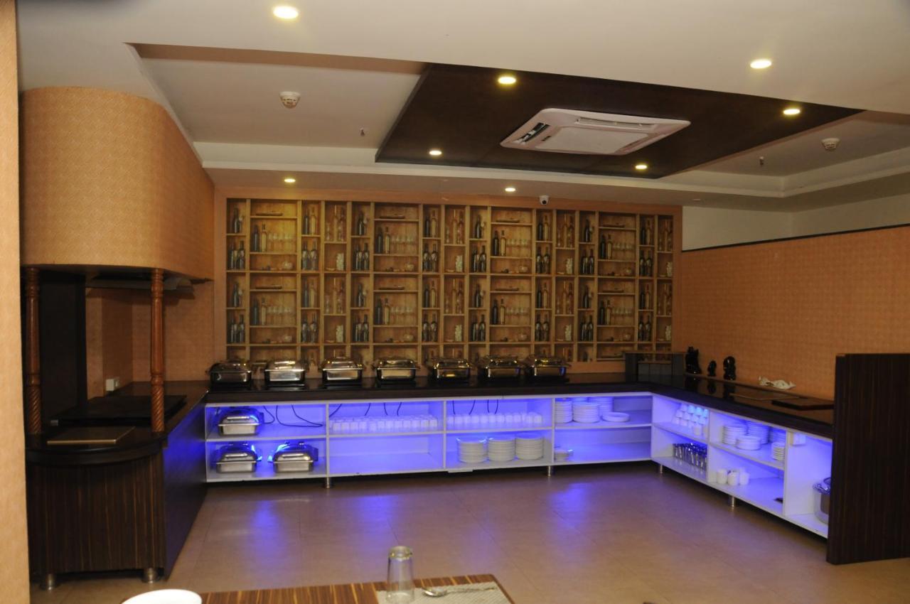 Daksh The Madhuvan Suites Dwarka Exterior foto