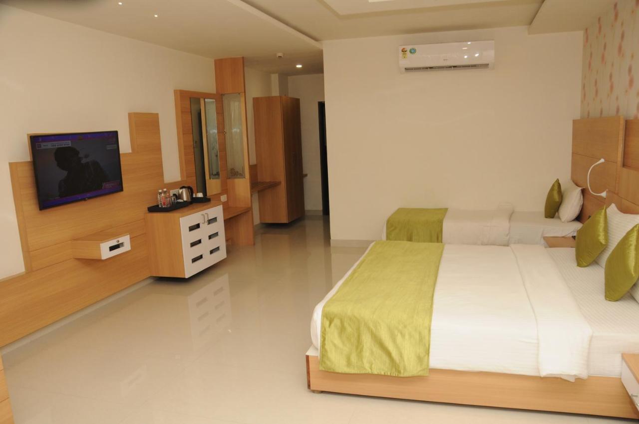 Daksh The Madhuvan Suites Dwarka Exterior foto